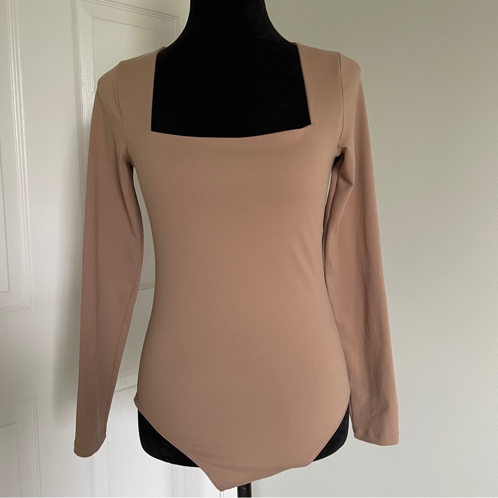 Abercrombie & Fitch Tan Long Sleeve Bodysuit Medium